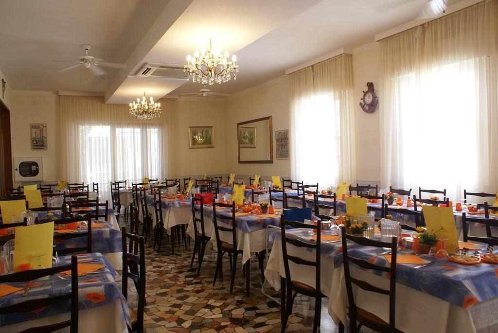 Hotel Maria Piera ริมินี ภายนอก รูปภาพ
